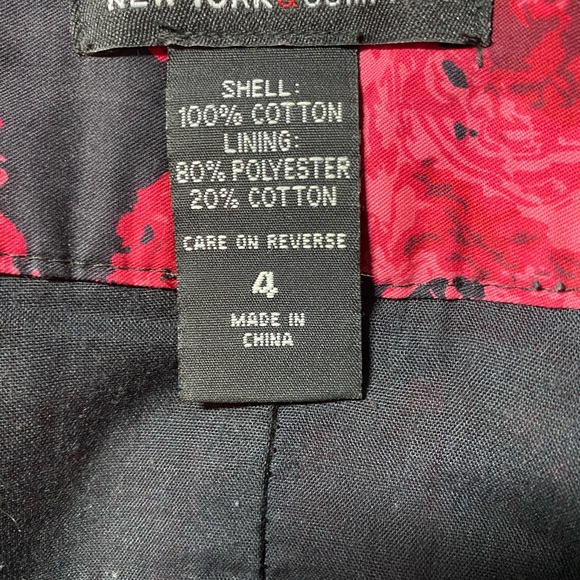 New York & Company Red & Black Bubble Hem Skirt with Floral Print in Size 4 - Picture 6 of 11